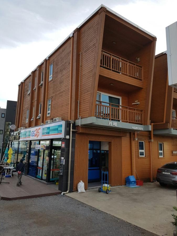 Apartament Island Tree Seogwipo Zewnętrze zdjęcie